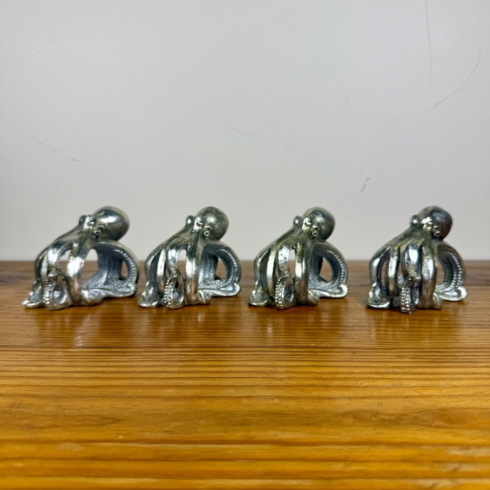 Set of 4 Silver Octopus Napkin Rings | Coastal Resin Sculpted Design | Nautical - Picture 5 of 15